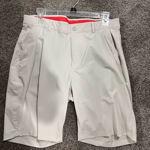 red vanly Other - Classic Beige Men's Shorts